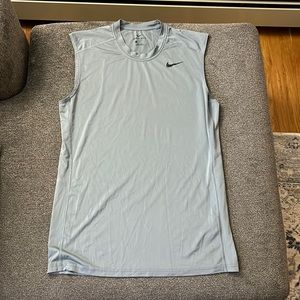 MEN'S • Nike Dri Fit Cut-Off Tank (M)